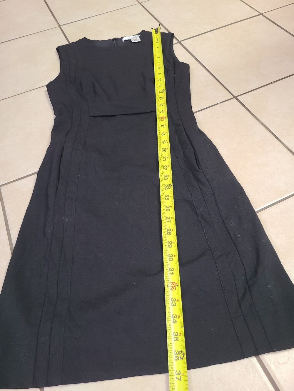 Diane Von Furstenberg Sleeveless Black Sheath Dress with Tailored Seams - Picture 6 of 11